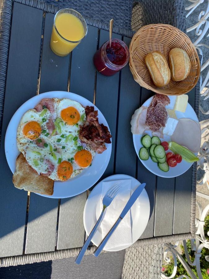 Rosenberg Kuria Bed & Breakfast Taplanszentkereszt Bagian luar foto