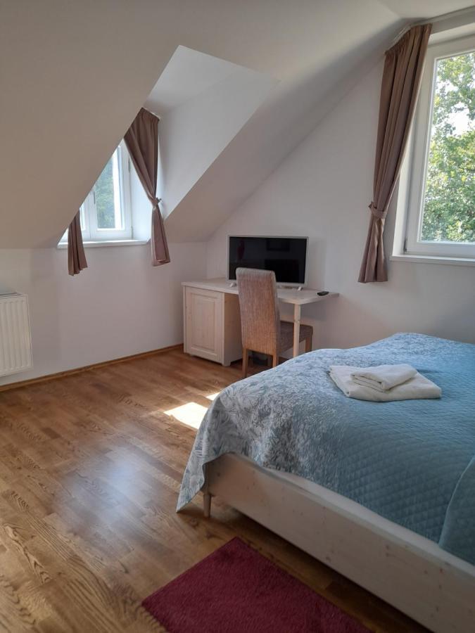 Rosenberg Kuria Bed & Breakfast Taplanszentkereszt Bagian luar foto